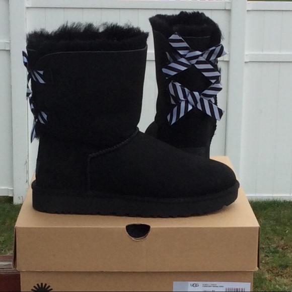 UGG Shoes - UGG Bailey Bow II diagonal stripe